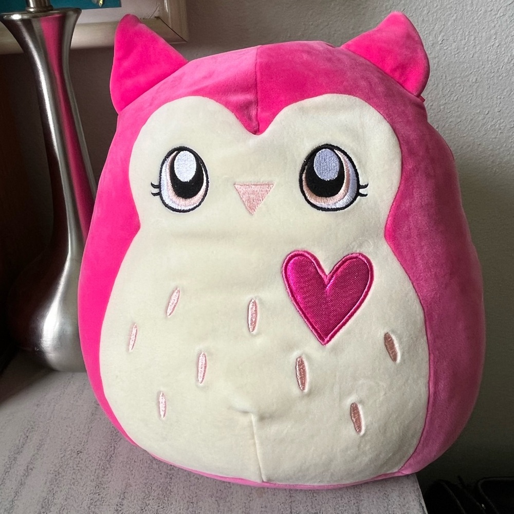 EUC Pink Squimallow Owl with heart ❤️